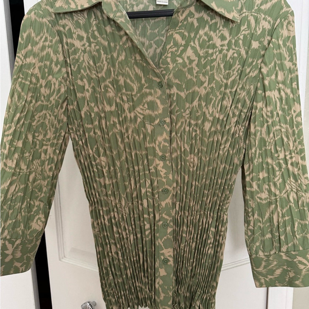 Christopher & Banks Olive Green and Beige Patterned Pleated Top